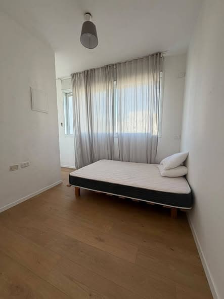 4 room rental in Lev HaIr - Photo 2