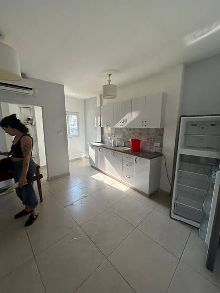 2 room rental in Florentin - Photo 2