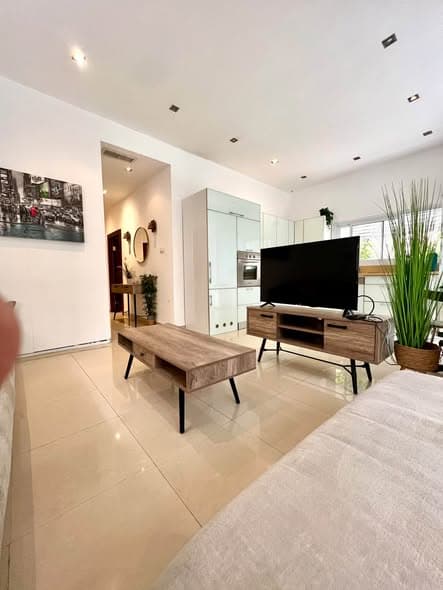 3 room rental in Old North