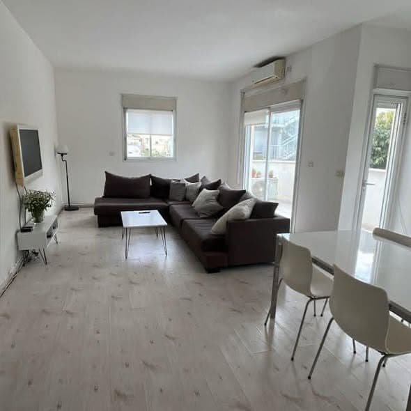 4 room rental in Lev HaIr - Photo 1