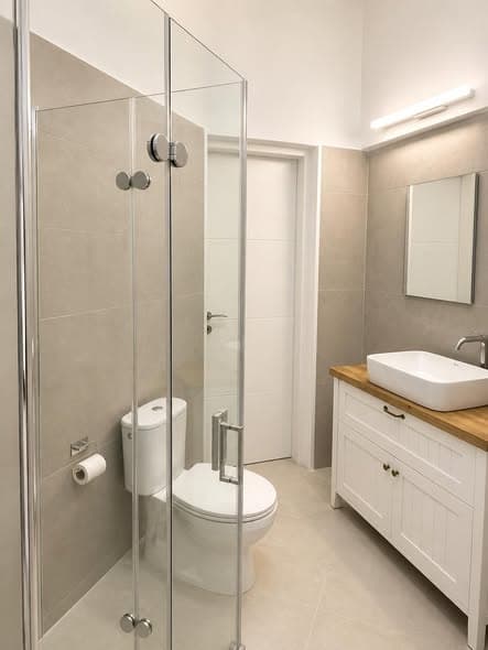 4 room rental in Old North