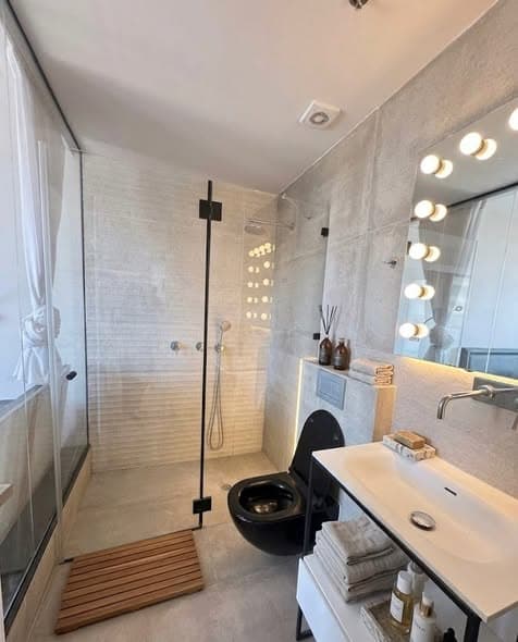 4 room rental in Old North