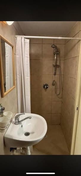 1 room rental in Florentin - Photo 3