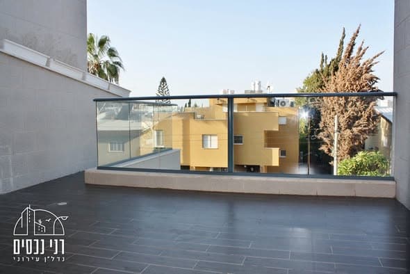 5 room rental in Ramat Aviv - Photo 2