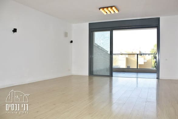 5 room rental in Ramat Aviv - Photo 4