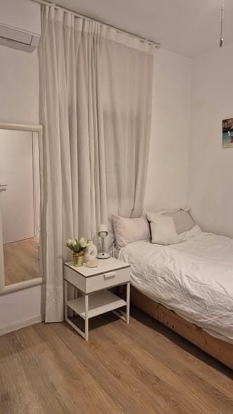 4 room rental in Old North - Photo 4
