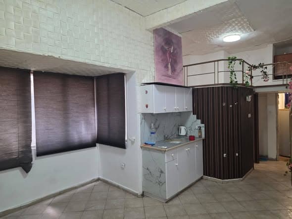 rental in Florentin - Photo 2