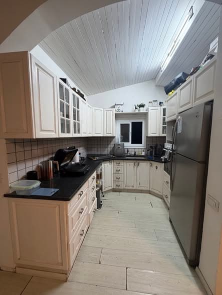 4 room rental in Old North - Photo 4