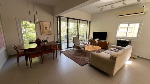 4 room rental in Old North - Photo 2