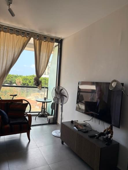 2 room rental in Florentin - Photo 1