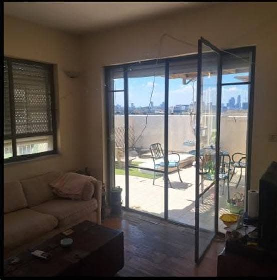 6 room rental in Ramat Aviv - Photo 2