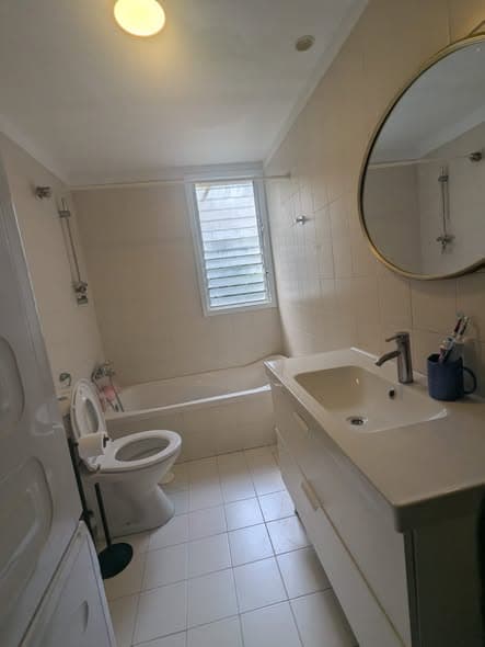 4 room rental in Old North - Photo 3