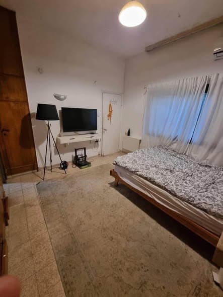 5 room rental in Old North - Photo 3