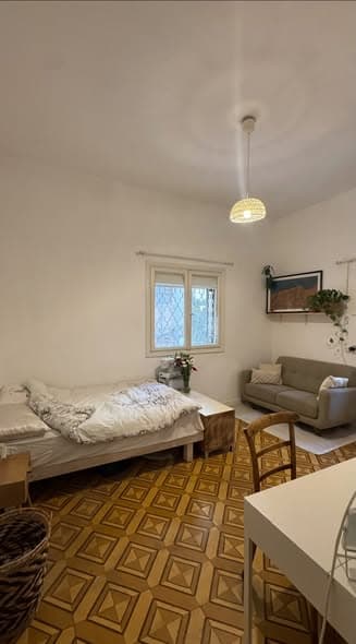 1 room rental in Florentin - Photo 2