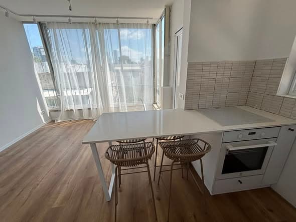 2 room rental in Old North - Photo 2