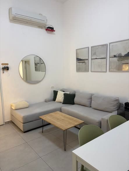 3 room rental in Lev HaIr - Photo 2
