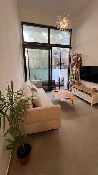 2 room rental in Florentin - Photo 1