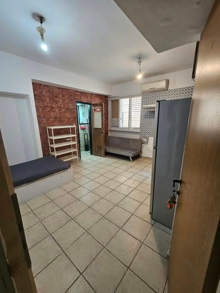 1 room rental in Florentin - Photo 2