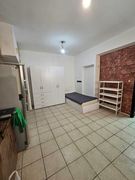 1 room rental in Florentin - Photo 3