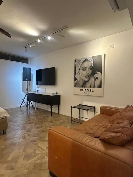 1 room rental in Neve Tzedek