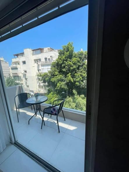 5 room rental in Old North