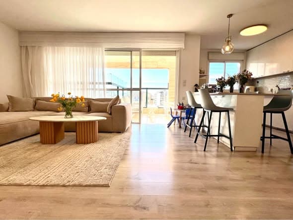 5 room rental in Ramat Aviv