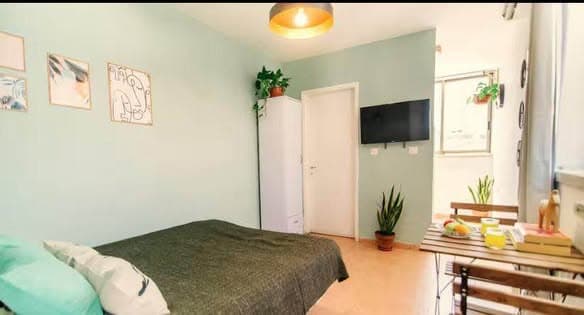 1 room rental in Jaffa