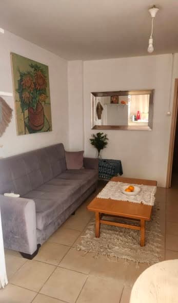 2 room rental in Neve Tzedek