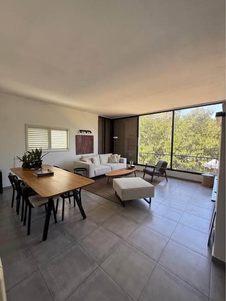 4 room rental in Old North