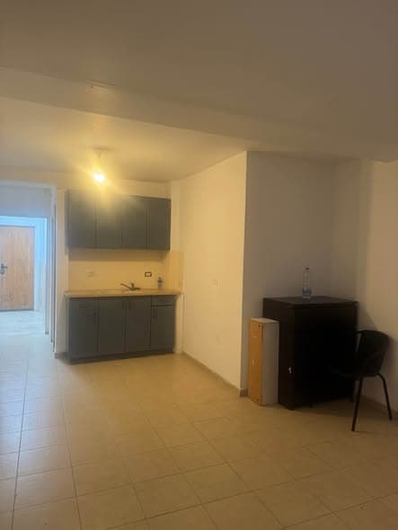 1 room rental in Kerem HaTeimanim