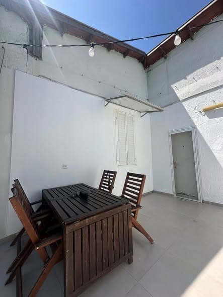 2 room rental in Neve Tzedek