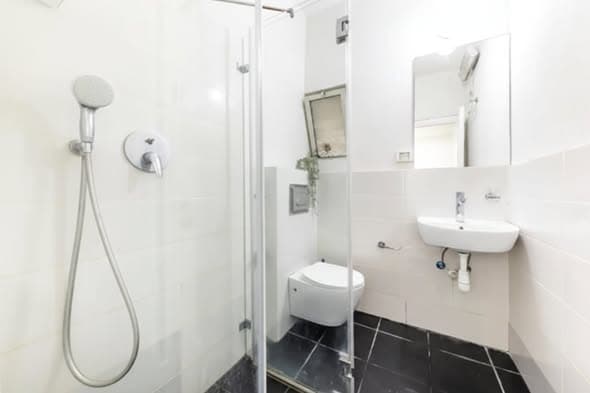 3 room rental in Old North - Photo 2