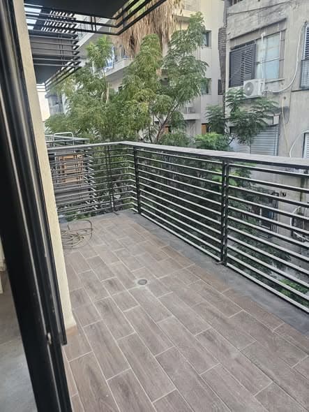 3 room rental in Lev HaIr - Photo 4
