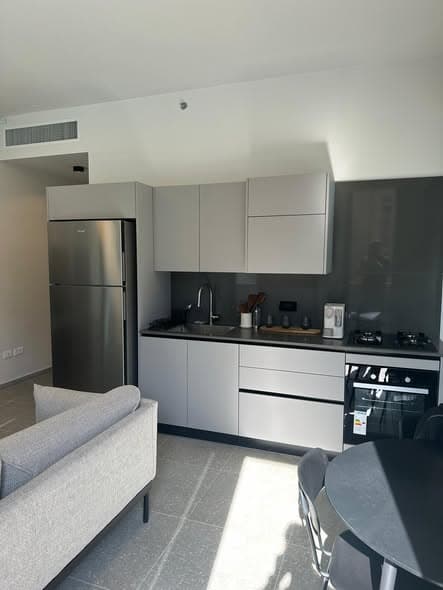 3 room rental in Florentin - Photo 4