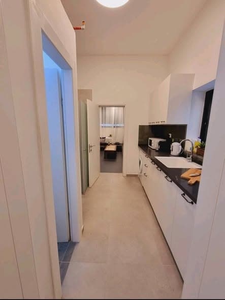 2 room rental in Florentin - Photo 1