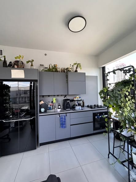 3 room rental in Florentin - Photo 2