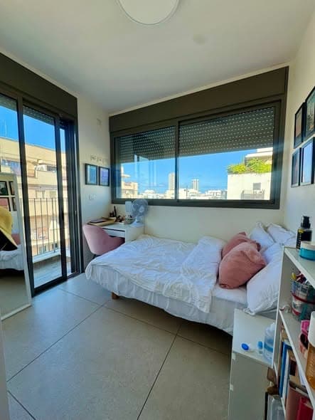 3 room rental in Florentin - Photo 4