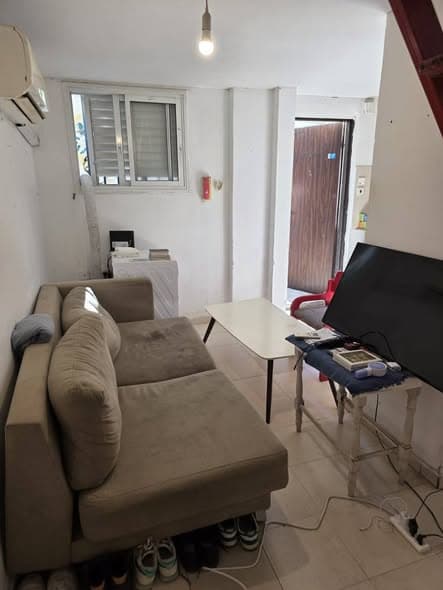 3 room rental in Florentin - Photo 2