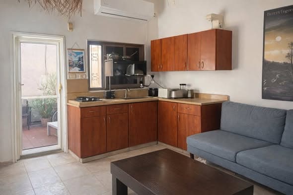 2 room rental in Neve Tzedek