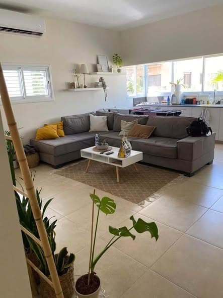 4 room rental in Old North