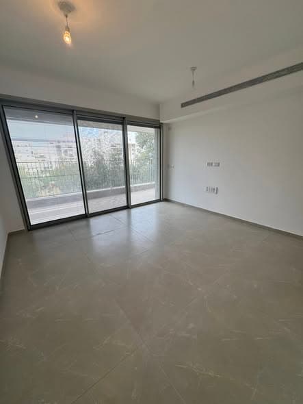 5 room rental in Ramat Aviv