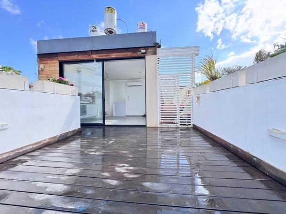 5 room rental in Old North