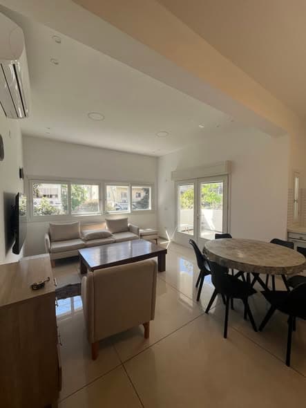 4 room rental in Old North