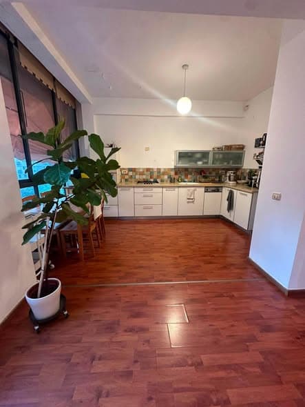 3 room rental in Old North - Photo 2