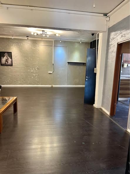 4 room rental in Florentin - Photo 2