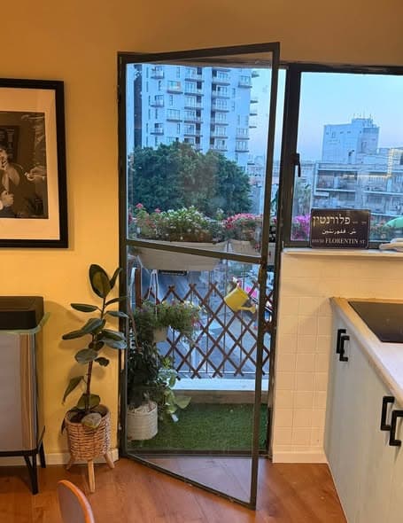 2 room rental in Florentin - Photo 3