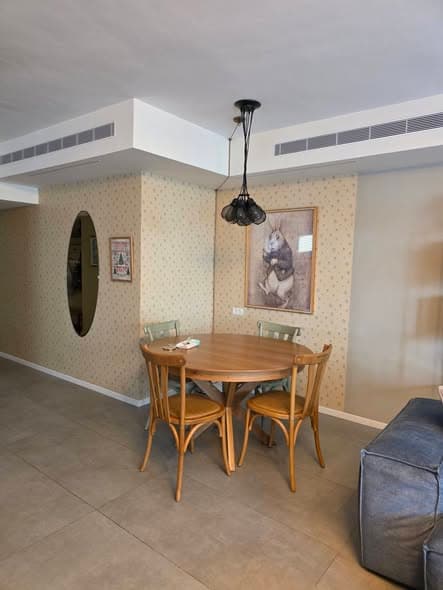 4 room rental in Old North - Photo 1