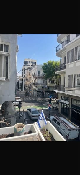 1 room rental in Florentin - Photo 4