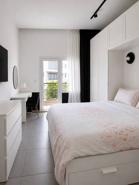 7 room rental in Lev HaIr - Photo 1