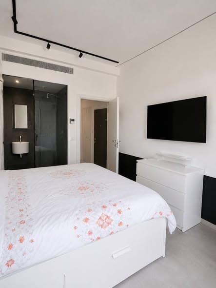 7 room rental in Lev HaIr - Photo 3
